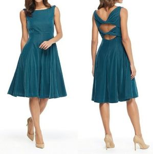 Gal Meets Glam Size 12 Christine Velvet Dress